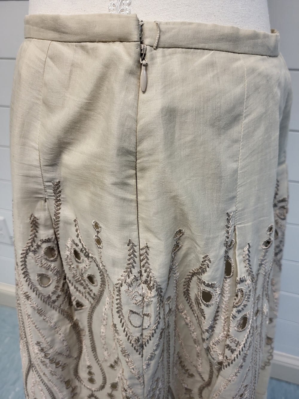 Talbots Bohemian Cream Embroidered Midi Skirt - Picture 5 of 13